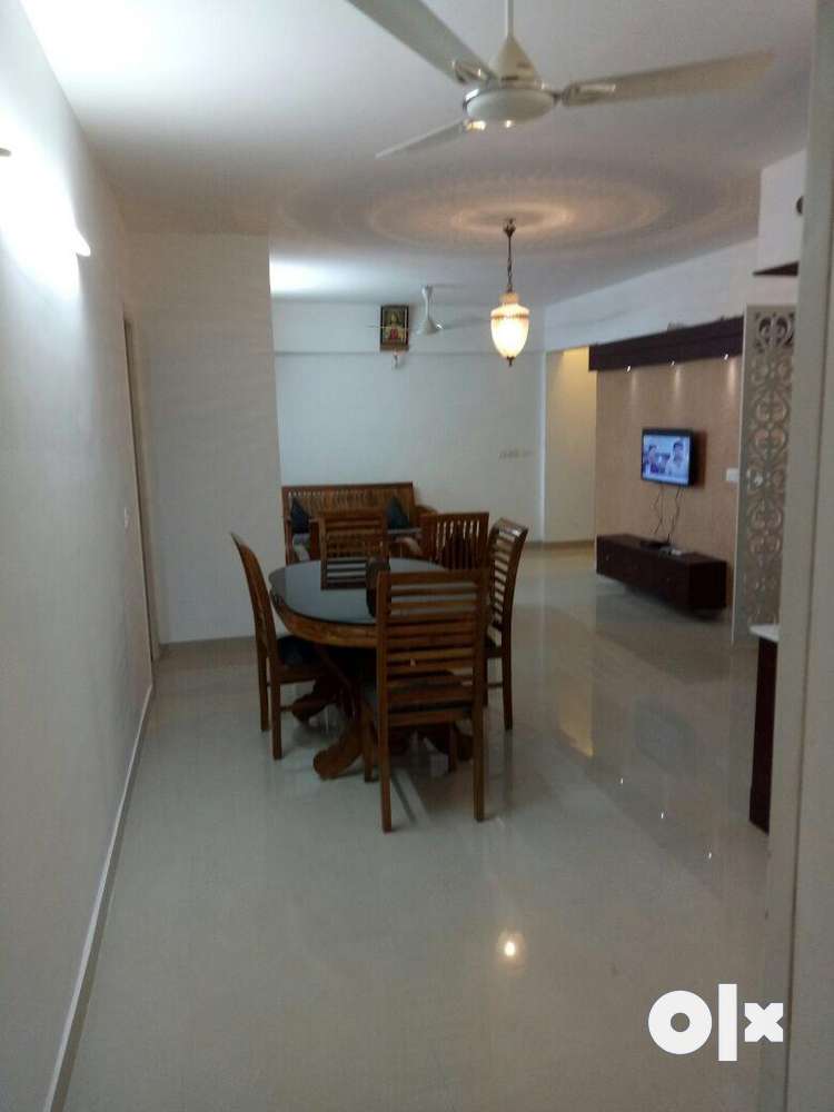 3BHK FULLY FURNISHED BACHELORS FRIENDLY PROPERTY AVAILABLE AT KALOOR