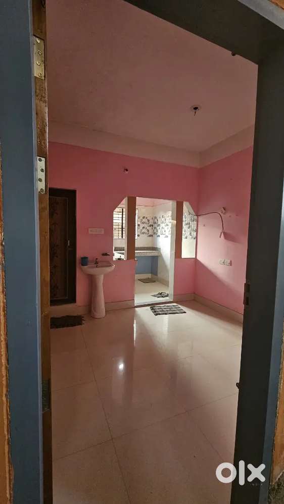 2bhk room available for best price