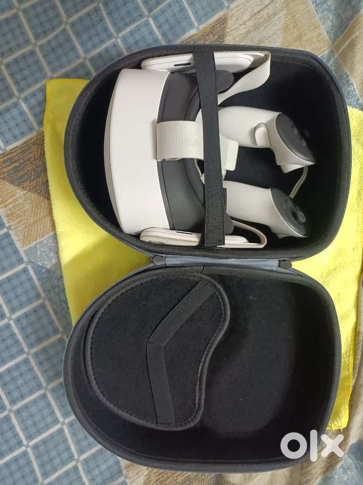 Meta Quest 3s VR set ( cash only )