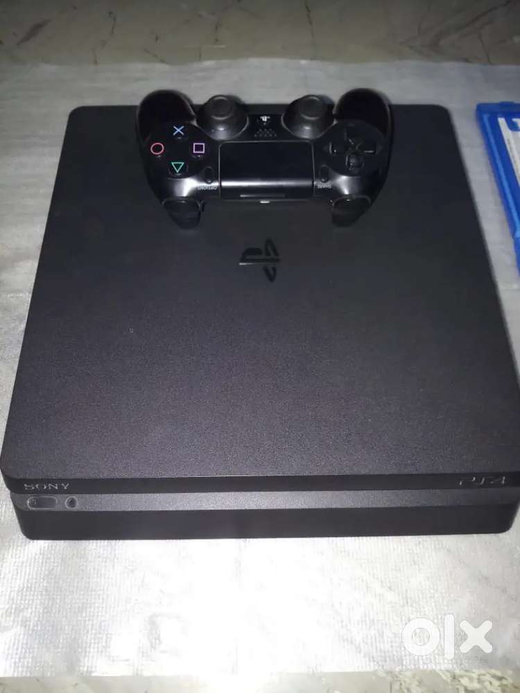 ps4 slim 12.00 low firmware in excellent flawles condition playstation