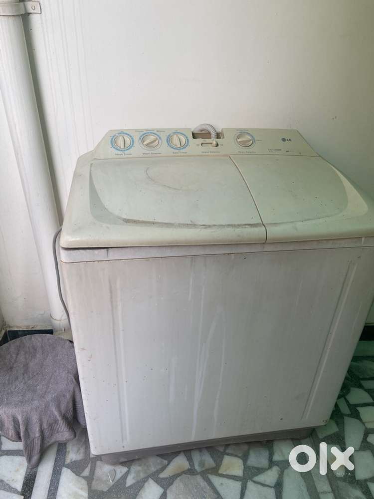LG 7 kg Semi automatic Washing Machine