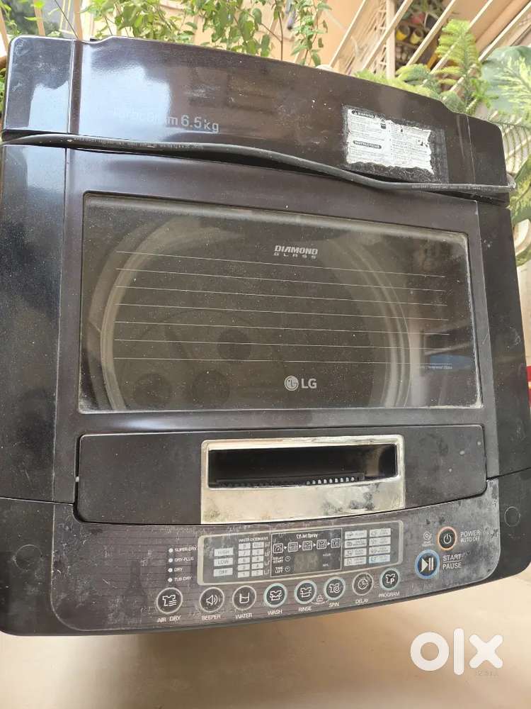 Selling LG Top load 6.5 kg machine
