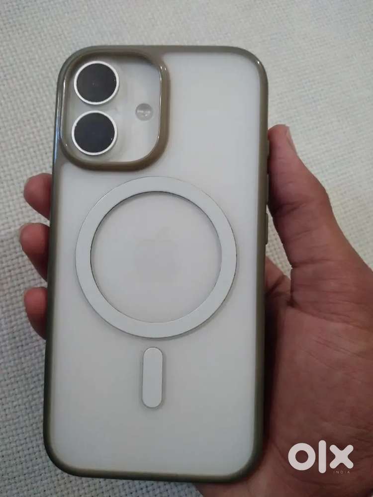 Iphone 16 White color 128 gb