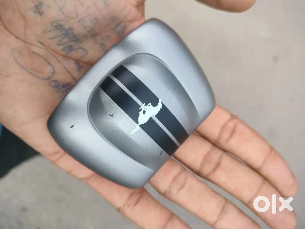 Mustang boulf earbuds