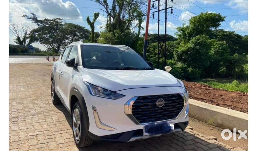 Nissan Magnite 2021 Petrol Well Maintained with extra fittings.