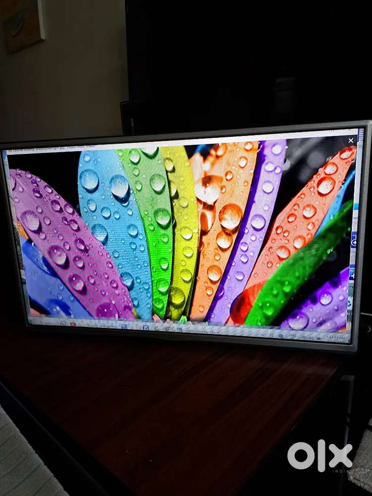 LG 28 inch Smart TV