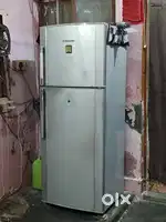 Electrolux refrigerator er40ff       355 litres