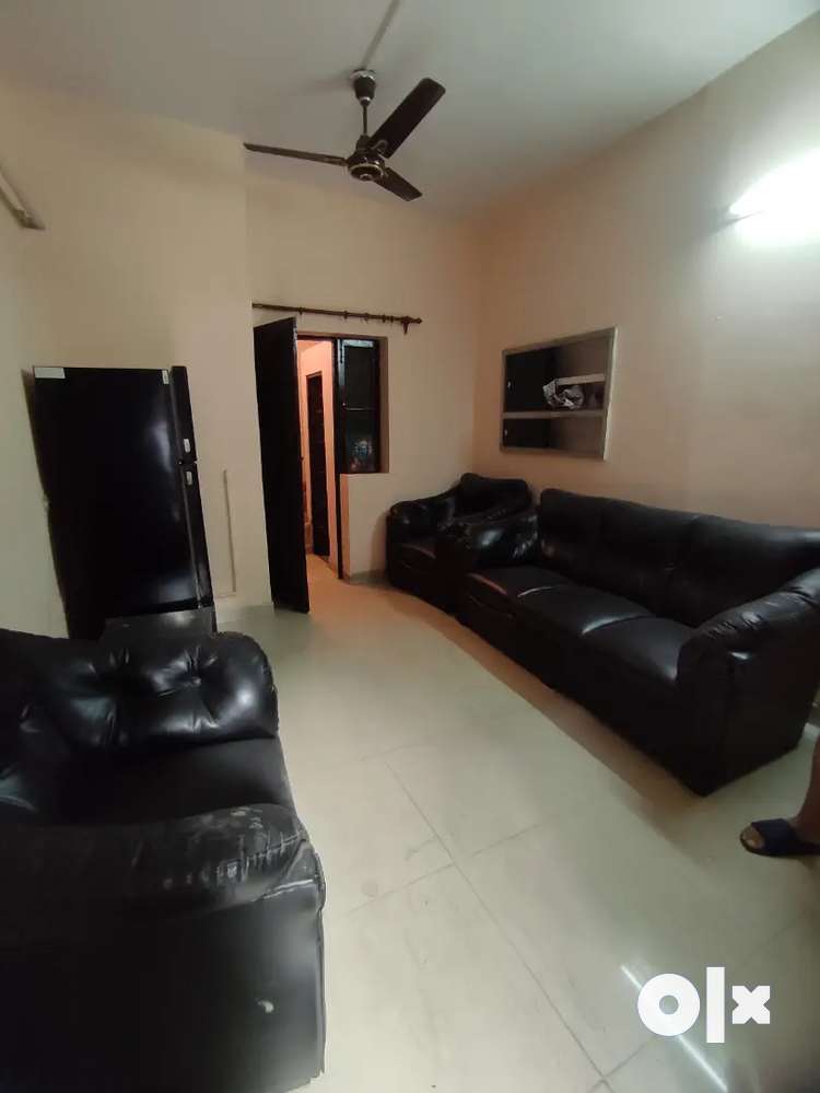 Well furnished. 1 BHK set on rent in sector 8 Rohini.