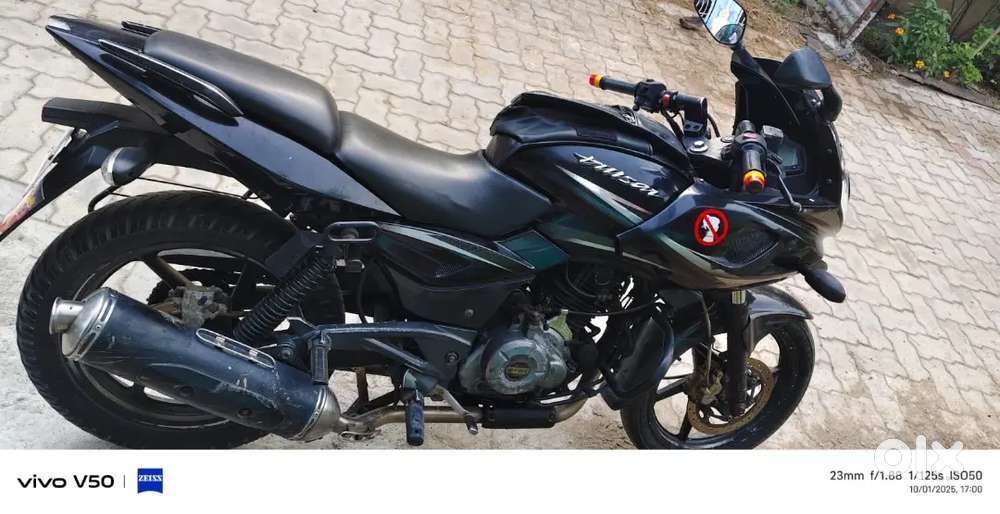 Pulsar 220