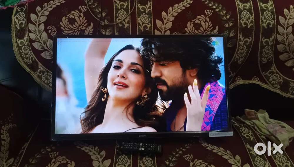 Samsung 32 LED AND SMART