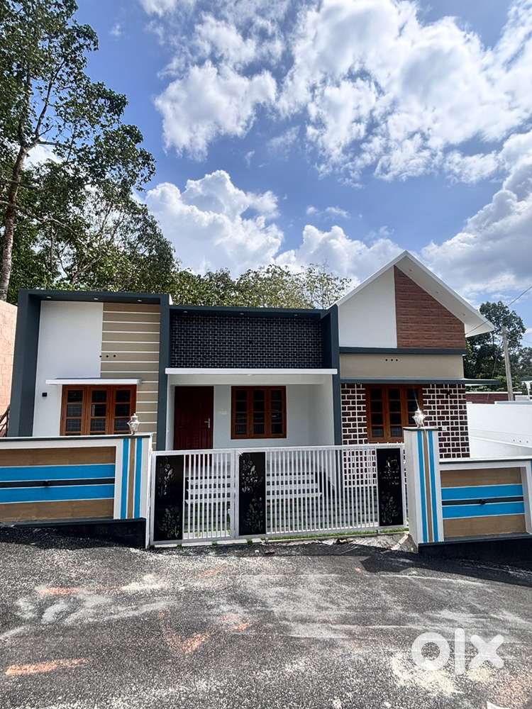 35lks(ngble)4cent/3bhk/Thirumala/Manjady/80%loan ready/Innova Parking