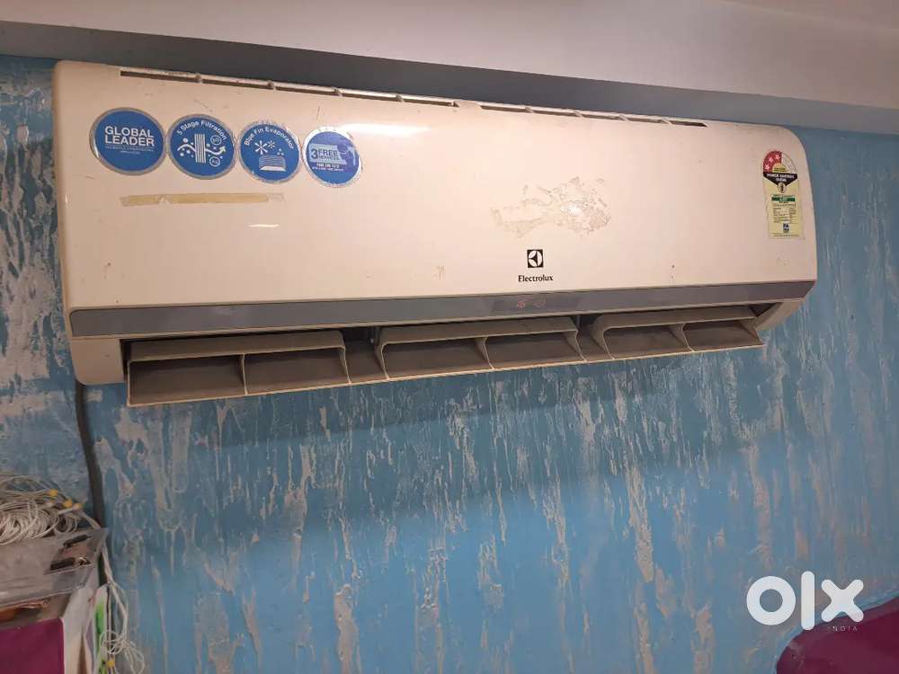 Ek tan AC chalu condition good condition