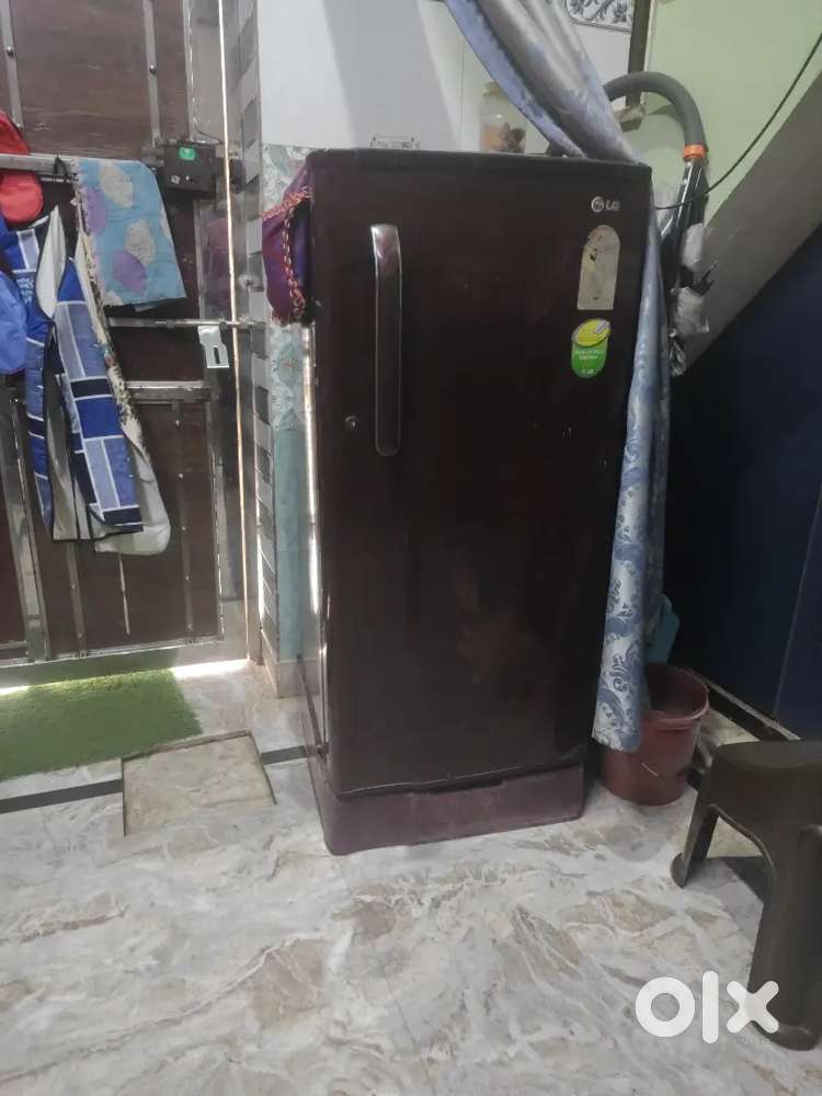 I have a refrigerator to sell in a ok ok condition
