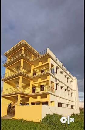14 rooms hostelNear main highway Near to Shivalik college , zee university, birla open minds.  Shrir...