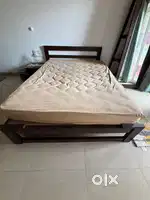 Queen size solid wood drawer storage bed with premium mattress