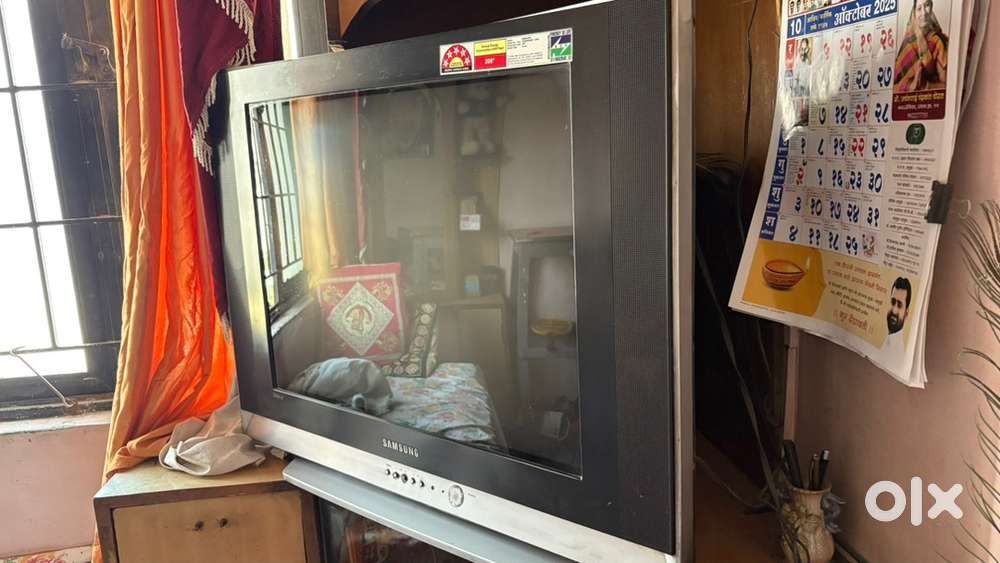 Samsung 32 old Tv for sale