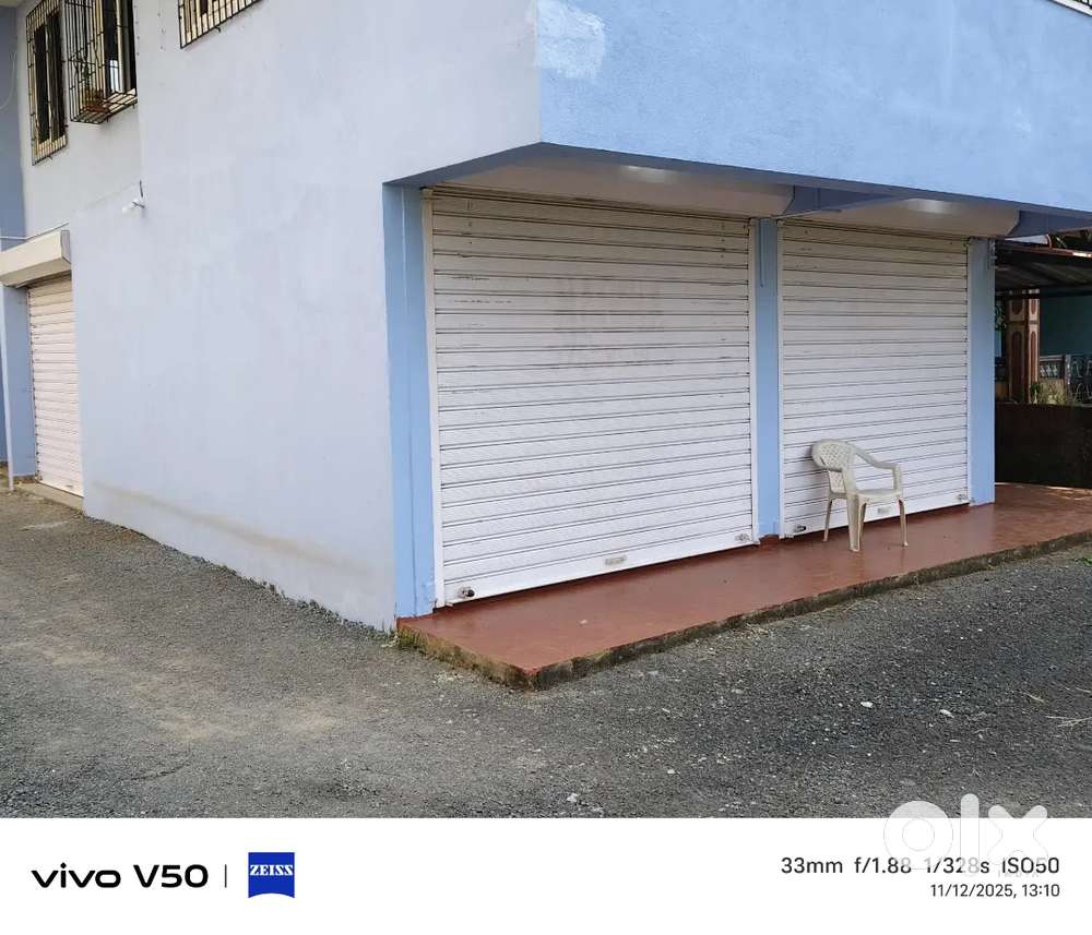 Shop for sale 60 sqmt plus passage 8 sqmt 2 wash room