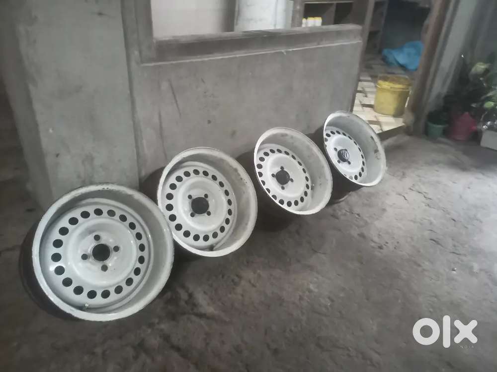 Wide rim modify custom in good condition no  bobling urgent sell