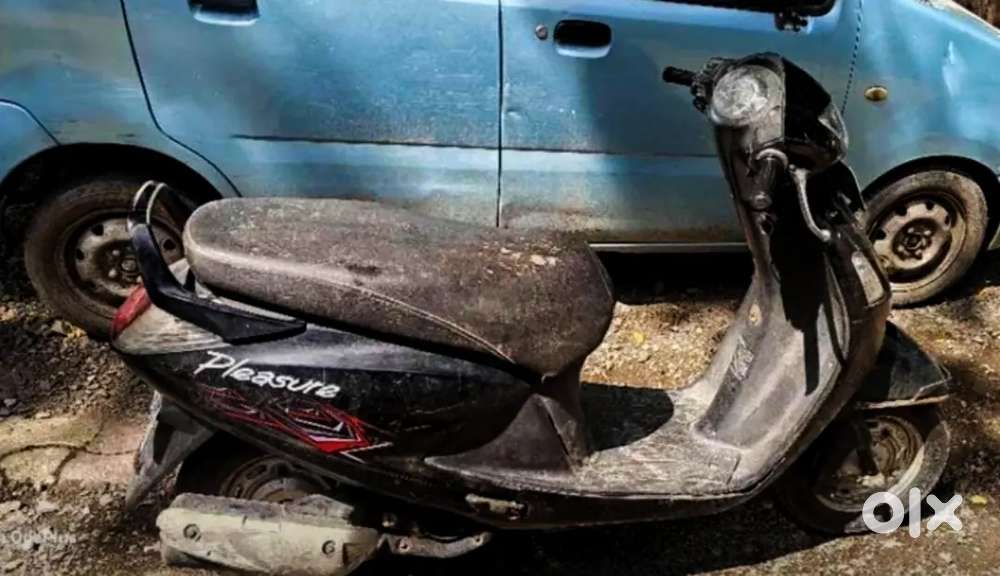 गाडीची कंडिशन उत्तम आहे सेल्फ स्टार्ट आहे