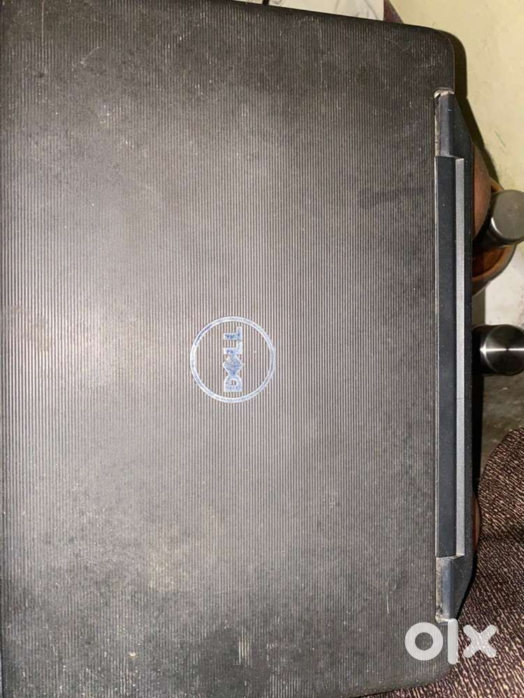 Selling my dell Laptop with new charger