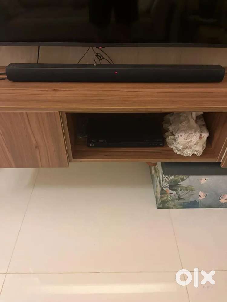 LG 120W 2.1 channel soundbar with subwoofer for sale