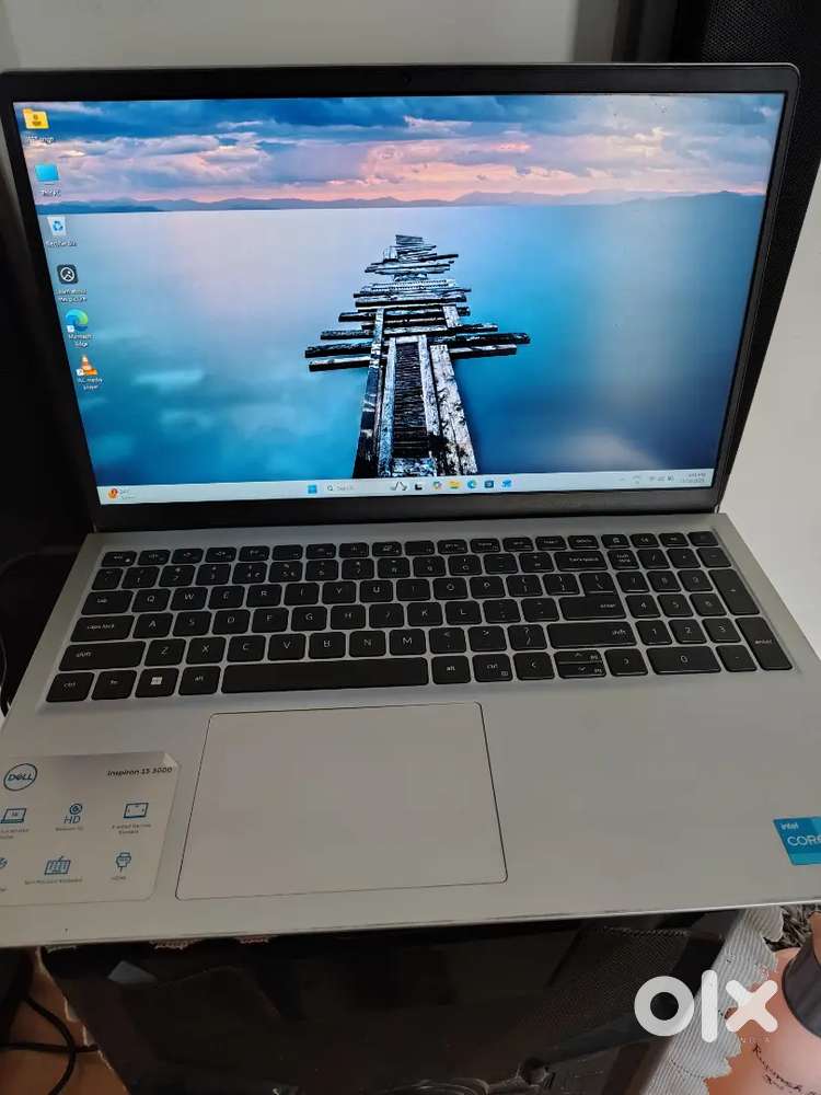 Dell i3 11 Gen laptop
