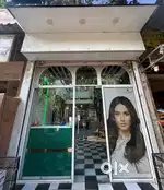 Salon For Sale  10 Lakh Only