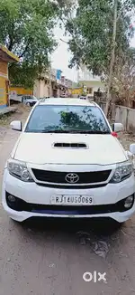 Toyota Fortuner 2013 Diesel Well Maintained