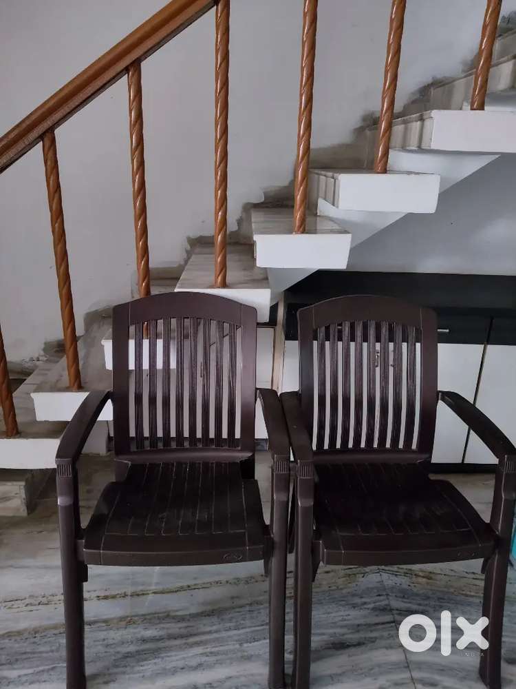 Nilkamal Chair