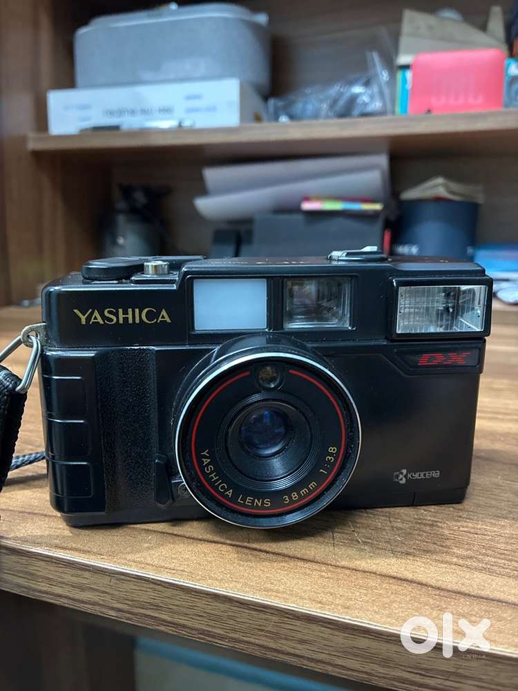 Yashica MF-2 Super DX retro camera