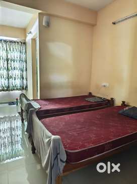 1 Bed Space in 2 BHK Near UST – Available From April Last week