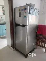 Double door fridge/refrigerator