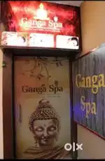 Spa therapist