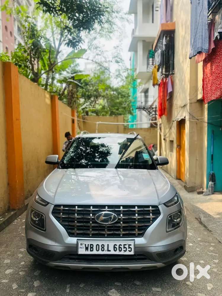 Hyundai Venue in Complete Stock Condition