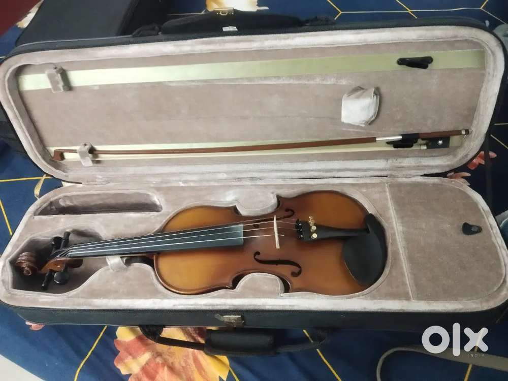 Stradivarius copy violin