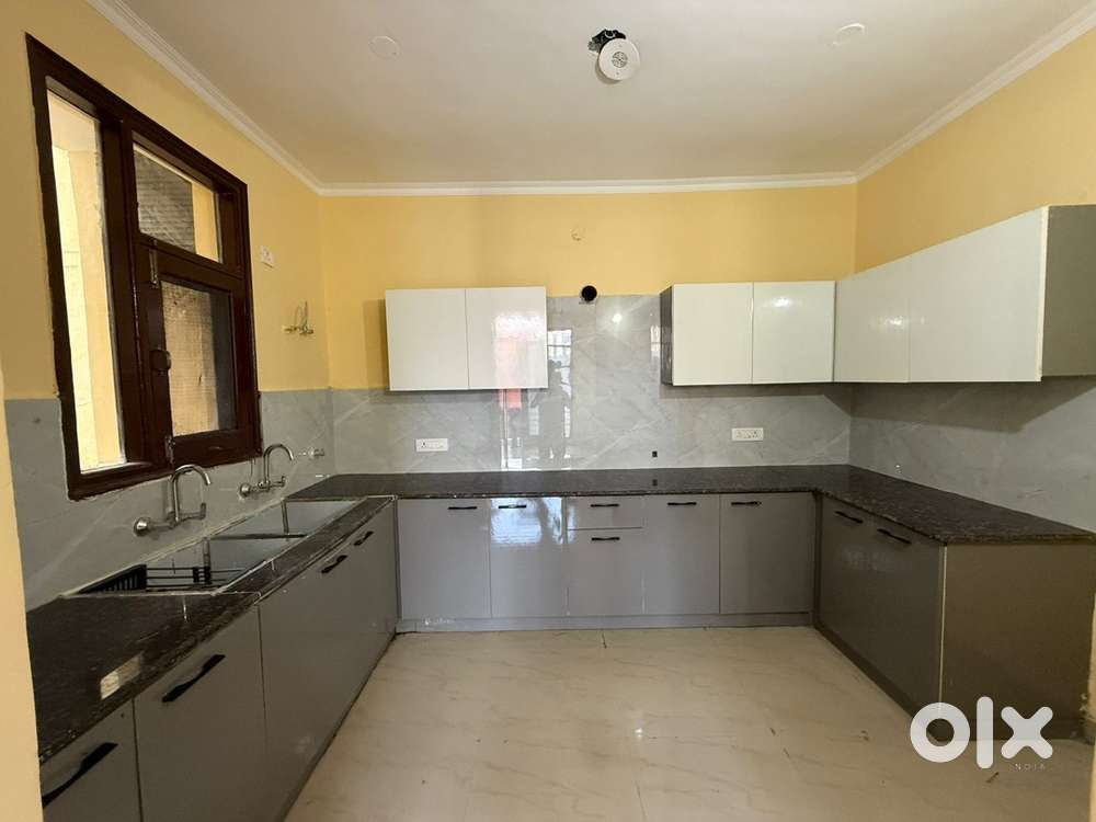 Book Your Own 3bhk Ready to Move in flat very Best Location Hurry Up