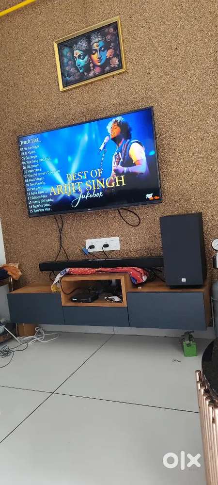 2 Days Old JBL Soundbar