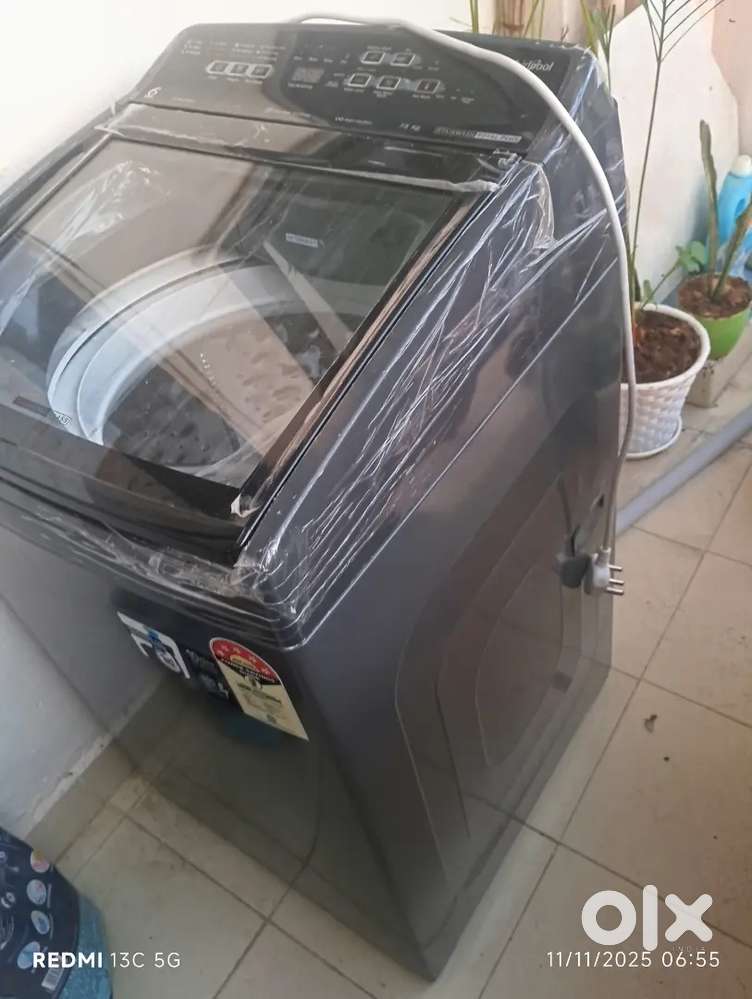 3 Month old fully automatic washing machine.