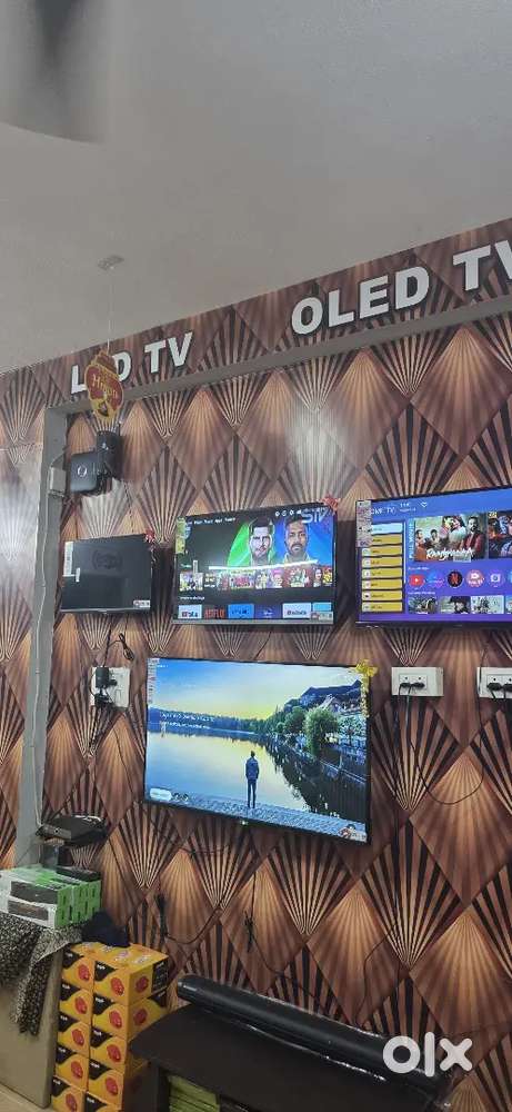 Want male nd female staff fr sales nd Telecalling