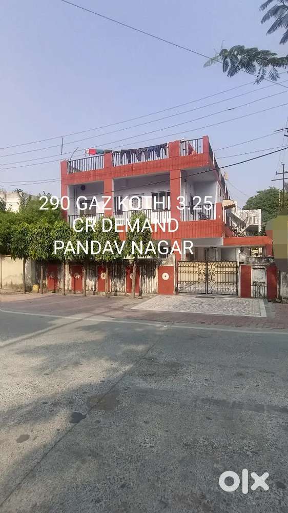 (PANDAV NAGAR SAKET ) 290 GAZ CORNER KOTHI ONLY 3.25 CRORE