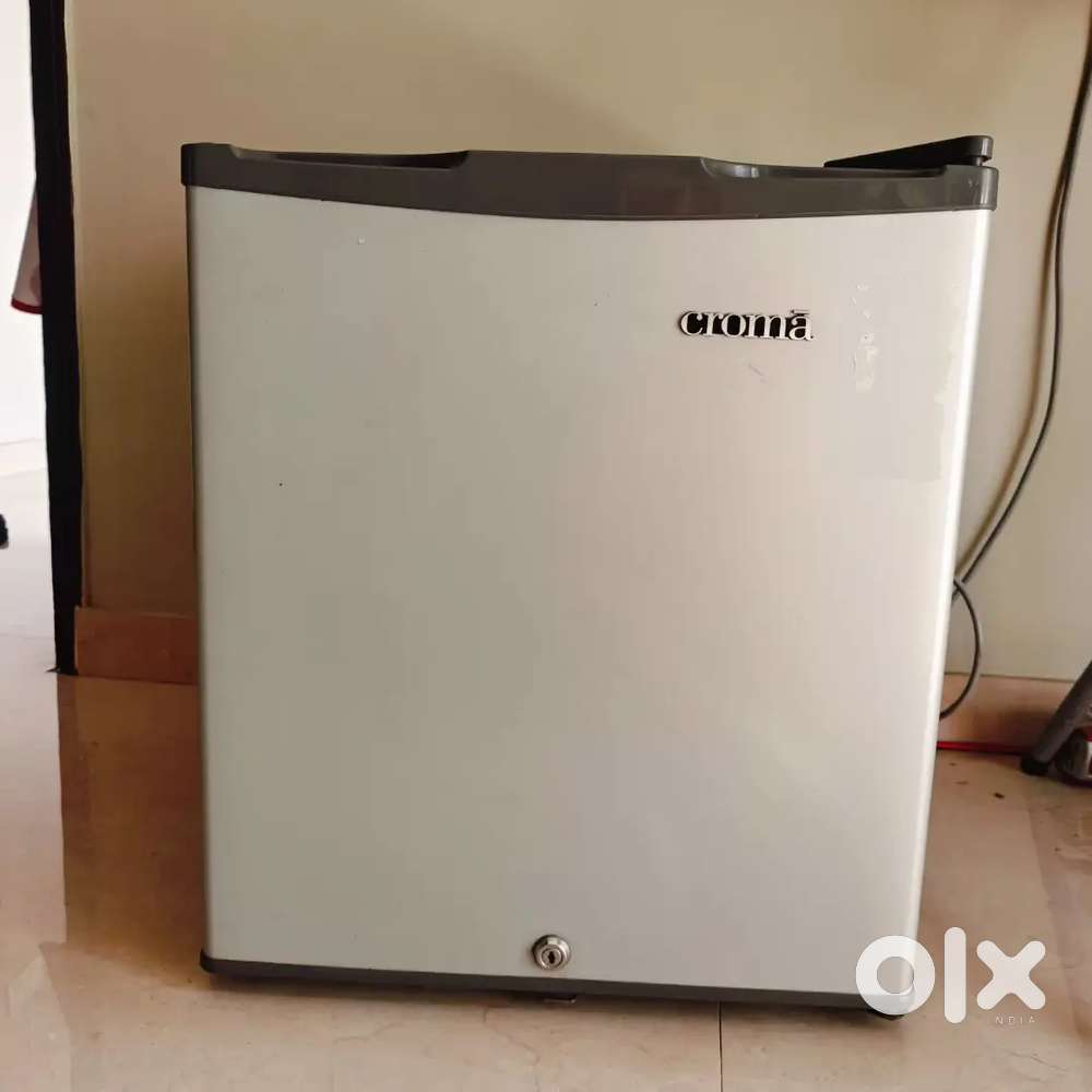 Croma fridge small
