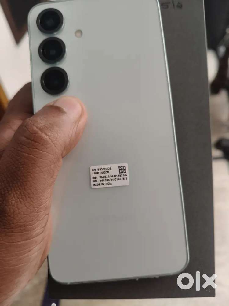 Samsung S25 12/512 just just 2 month old