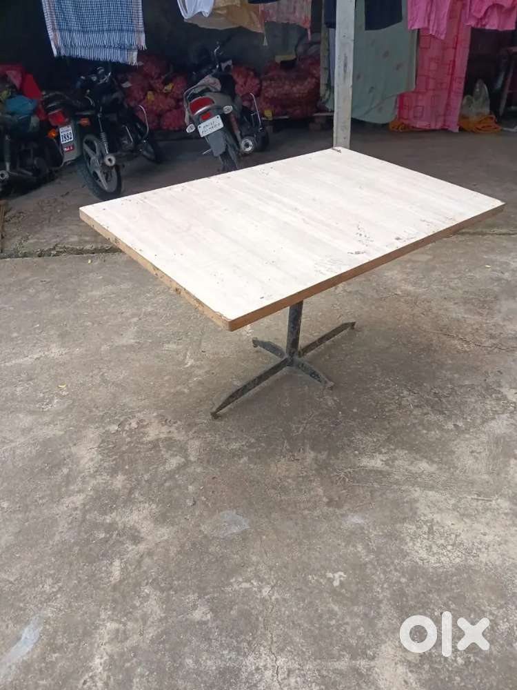Hotel table