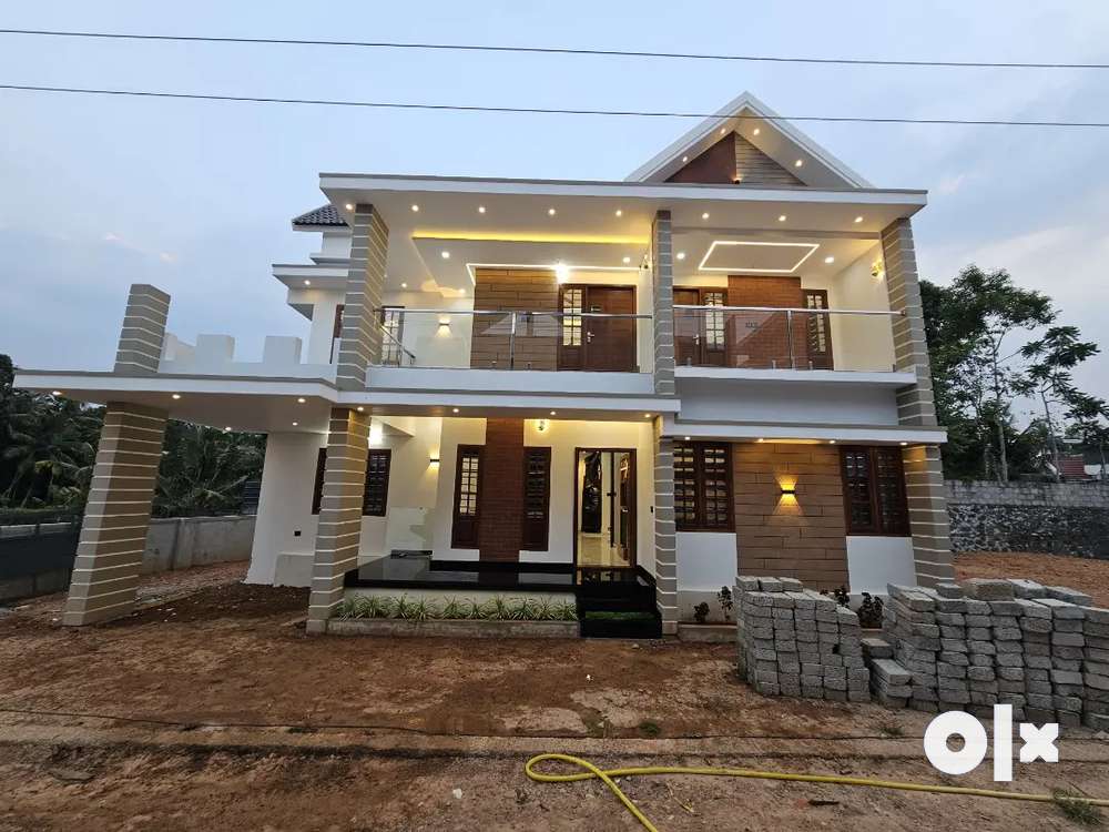 New 4bhk beautiful house for sale in Kakkanad Thevakkal