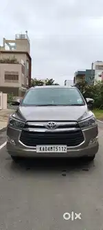 Toyota Innova 2.5 V 8 STR, 2017, Diesel