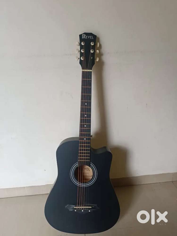 Revel company guiter