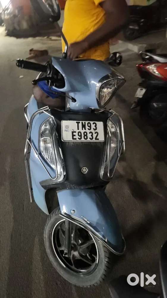 Fashino yamaha sky blue colour