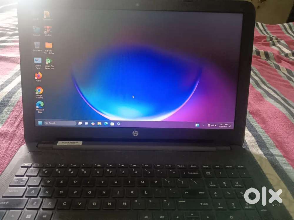 Hp laptop with mouse