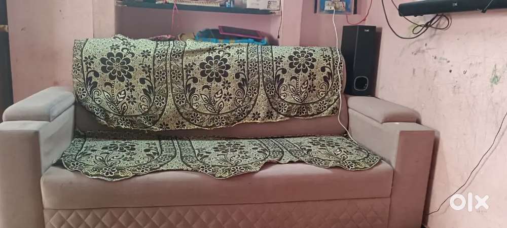 Double. Sofa and two single sofas