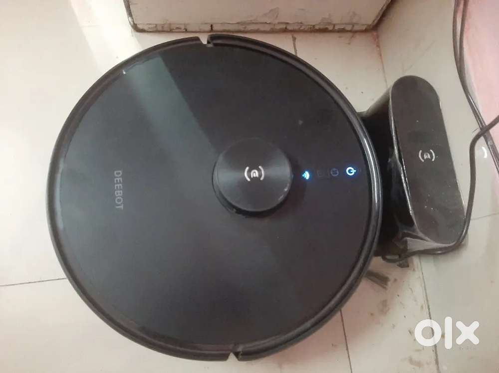 Ecovacs Deebot Y1 Pro Robot vaccum and mop cleaner